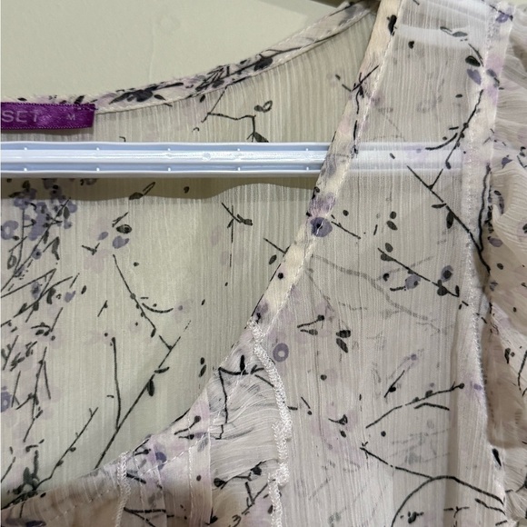 Floral Ruffle Top - Cream and Black - Picture 3 of 9